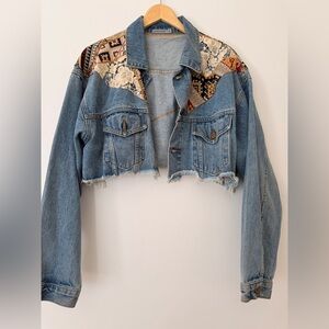 Blue Patchwork Embroidered Stagecoach Cropped Jean Jacket